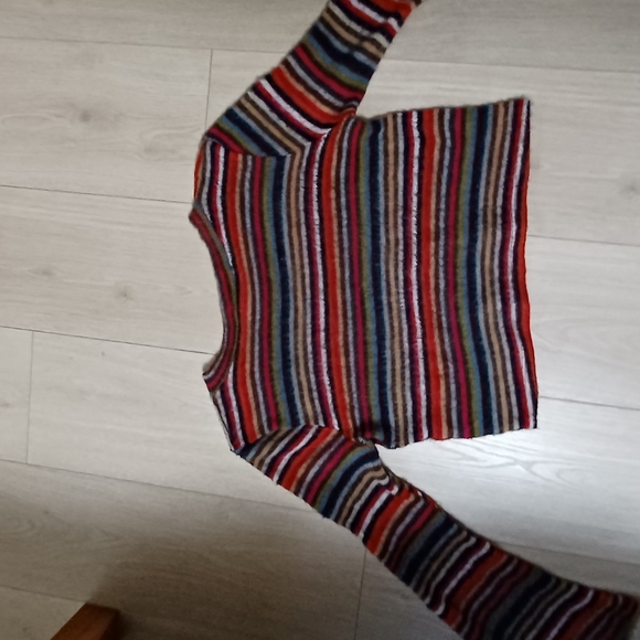 Sheer wool sweater - Picture 2 of 2